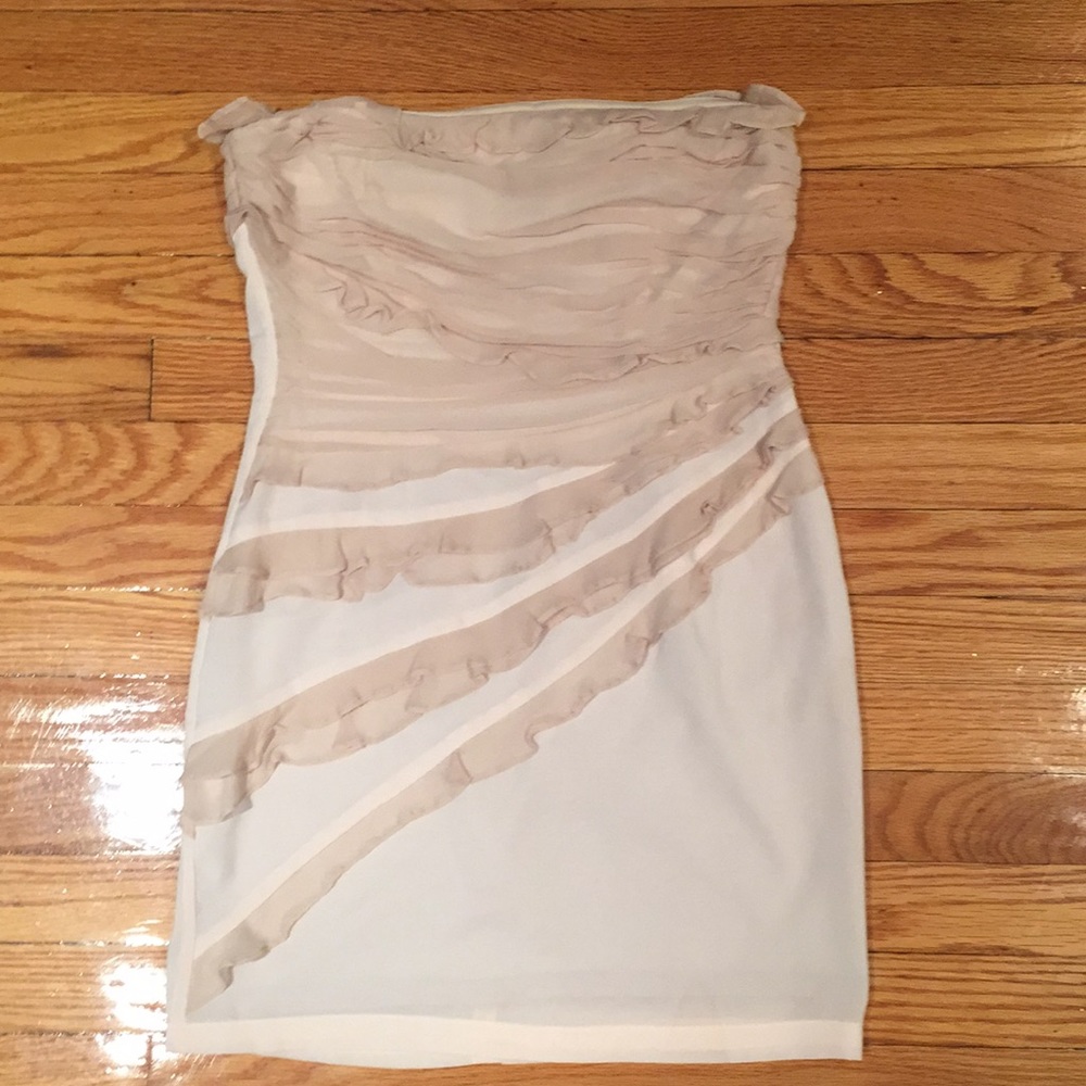 Strapless Beige ruffle dress XS